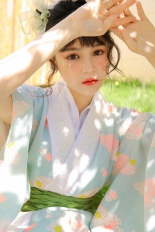 菠蘿菠蘿蜜視頻在線播放