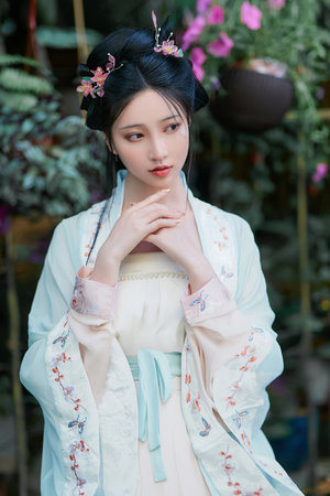 張柏芝艷陽照片450