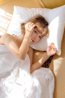 被老頭玩弄鄰居人妻中文字幕