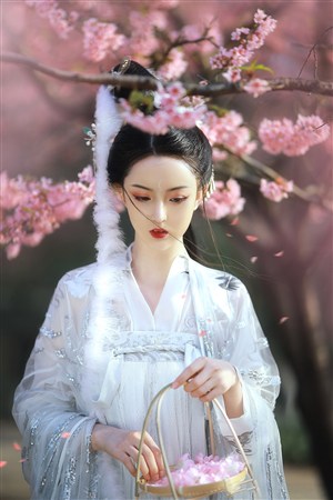 麻豆XXXX亂女少婦玉山一中