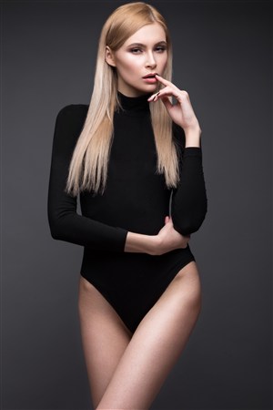 曉年個(gè)人簡(jiǎn)介