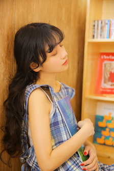 沒(méi)有打馬賽克的隆胸手術(shù)