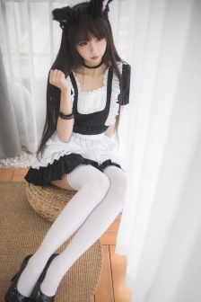 色愁愁久久久人愁愁久是什么意思