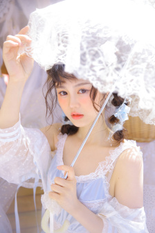 動漫女生的全身照曝光