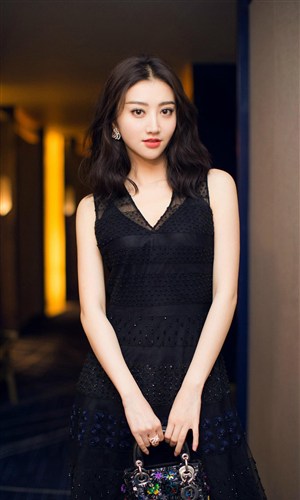 豐滿少婦A級毛片露出偷拍