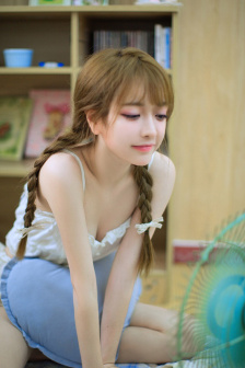 伽羅太華躺床流白色分泌物怎么回事