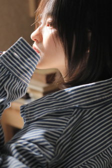 粉嫩的她1V1軍婚H