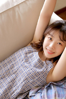 他扒開我奶罩揉吮我奶頭視頻