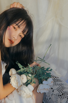 女孩赤身跳舞視頻