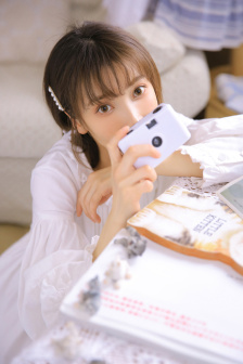 男生把困困塞到女生困困里