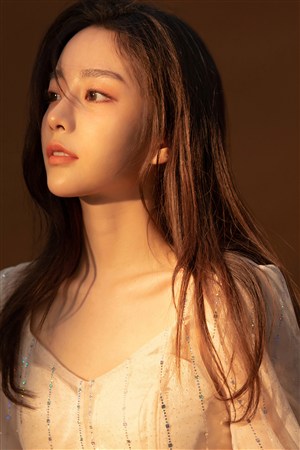 霍雨浩捏爆小橘子