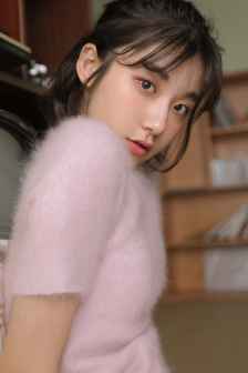 按男友頭舔B視頻