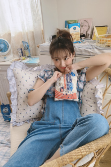 黑吊大戰(zhàn)白女出漿