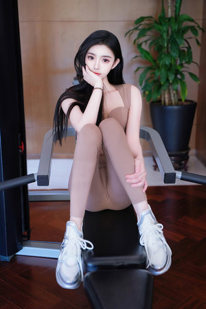 粗大挺進(jìn)朋友的未婚妻