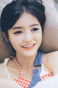 小孩晚上喂姐姐吃78