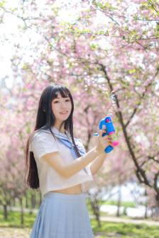 美女胸禁止18下看禁止